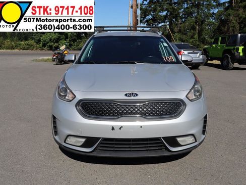 Used 2017 Kia Niro EX FWD image 11