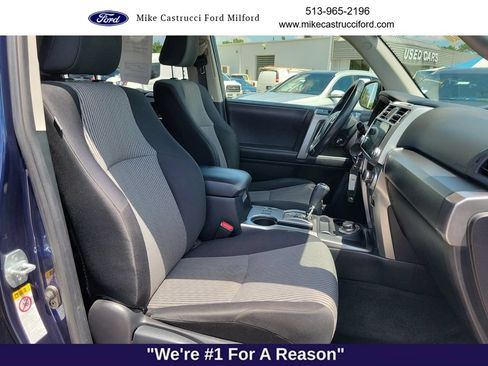 Used 2018 Toyota 4Runner SR5 AWD/4WD image 24