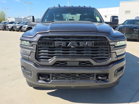New 2026 RAM 2500 Big Horn AWD/4WD image 8