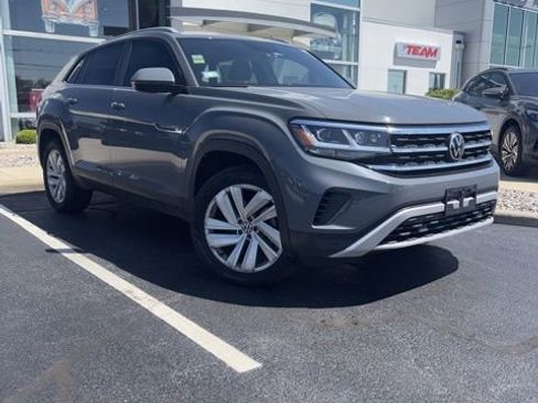 Used 2020 Volkswagen Atlas Cross Sport SE AWD/4WD image 1