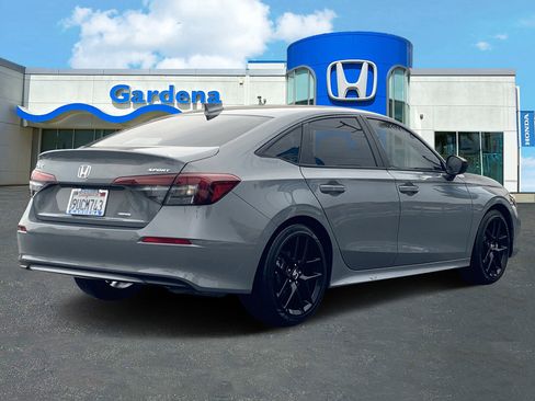 Used 2025 Honda Civic Sport image 6