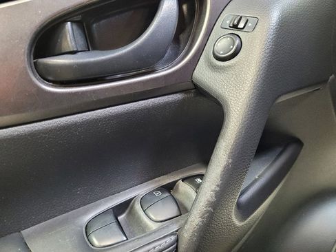Used 2019 Nissan Rogue Sport S FWD image 27