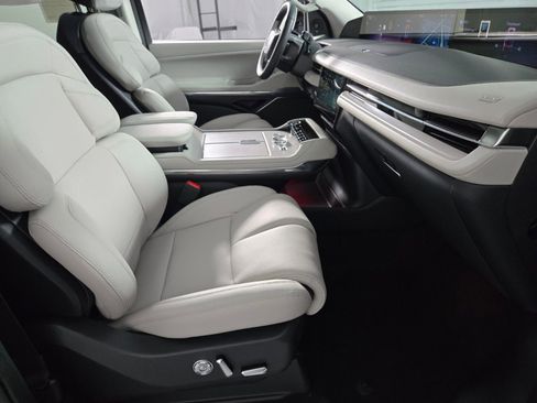 New 2026 Lincoln Navigator Reserve w/ Jet Appearance Package AWD/4WD image 21
