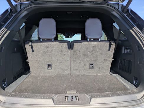 Used 2026 Ford Explorer Platinum RWD image 12