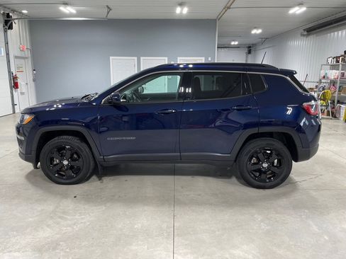 Used 2019 Jeep Compass Latitude w/ Popular Equipment Group image 4