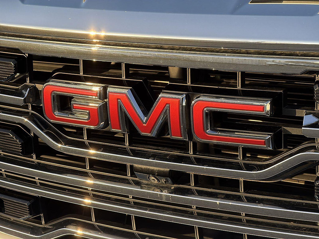 Used 2022 GMC Sierra 1500 SLT w/ SLT Premium Package RWD image 30