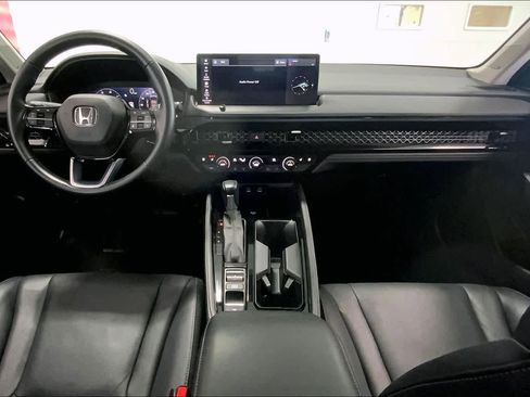 Used 2023 Honda Accord Touring image 8