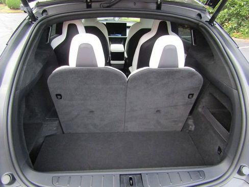 Used 2022 Tesla Model X Plaid image 19