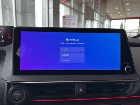 New 2026 Toyota Prius Plug-In Hybrid FWD image 15