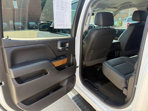 Used 2018 Chevrolet Silverado 1500 LTZ AWD/4WD image 12