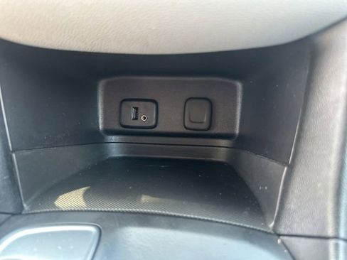Used 2018 Chevrolet Equinox LS FWD image 24