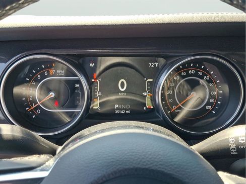 Used 2021 Jeep Wrangler Unlimited Sahara AWD/4WD image 36