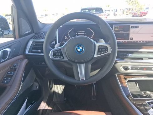 New 2026 BMW X5 xDrive50e w/ M Sport Package AWD/4WD image 9