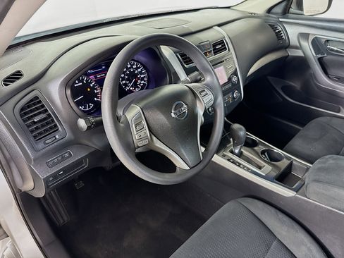 Used 2014 Nissan Altima 2.5 S w/ Display Audio Package image 8