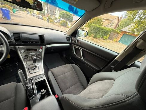 Used 2009 Subaru Outback 2.5i Special Edition AWD/4WD image 18