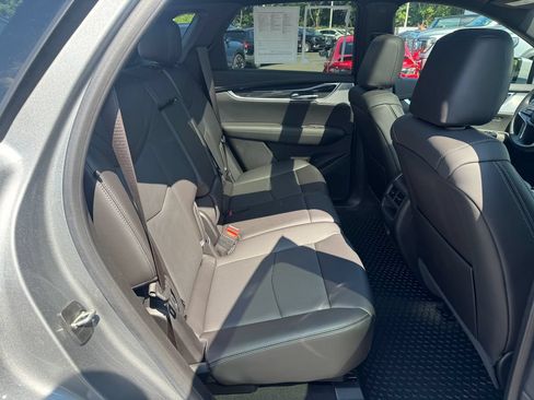 Used 2024 Cadillac XT5 Premium Luxury AWD/4WD image 32