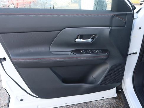 New 2026 Nissan Kicks SR w/ SR Premium Package image 15