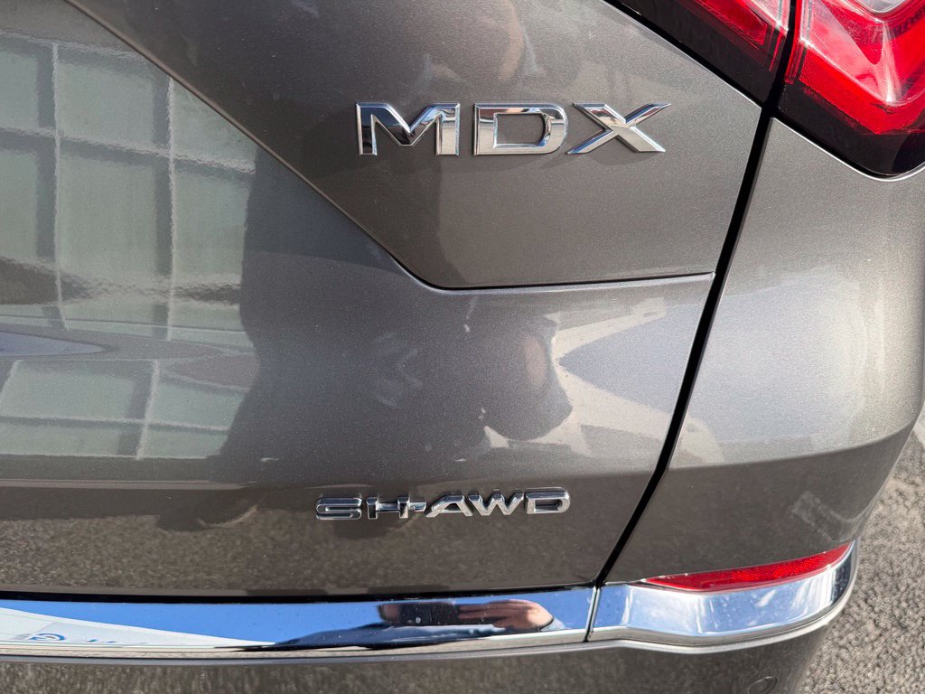 Used 2022 Acura MDX w/ Technology Package AWD/4WD image 3