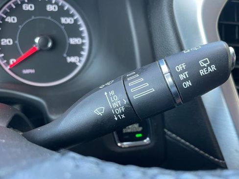Used 2019 GMC Acadia SLE FWD image 23