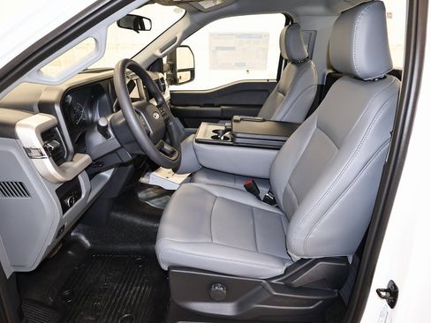 New 2026 Ford F550 4x4 Regular Cab Super Duty image 11