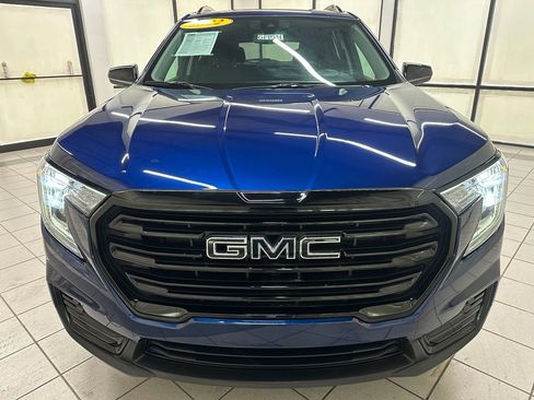 Certified 2022 GMC Terrain SLE w/ Driver Convenience Package image 12