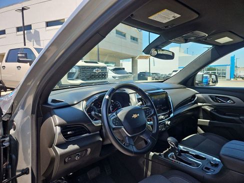 Used 2023 Chevrolet Traverse LT FWD image 10