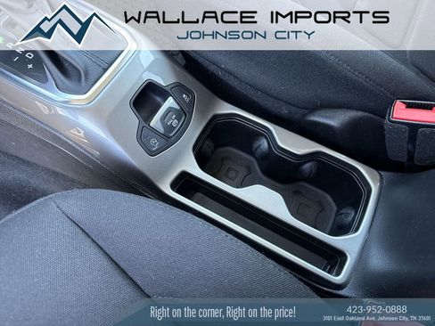 Used 2022 Jeep Renegade Latitude AWD/4WD image 18