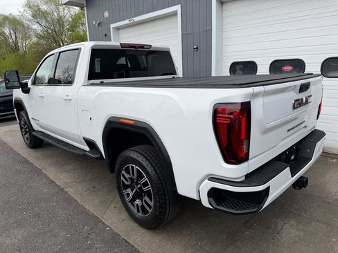 Used 2023 GMC Sierra 2500 AT4 w/ AT4 Preferred Package AWD/4WD image 6