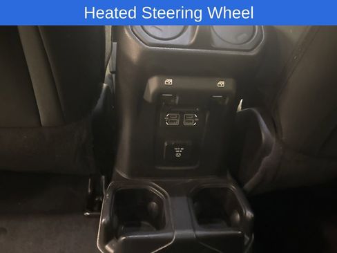 Used 2018 Jeep Wrangler Unlimited Sahara image 18