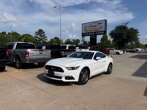 Used 2017 Ford Mustang Premium w/ Equipment Group 201A RWD image 37