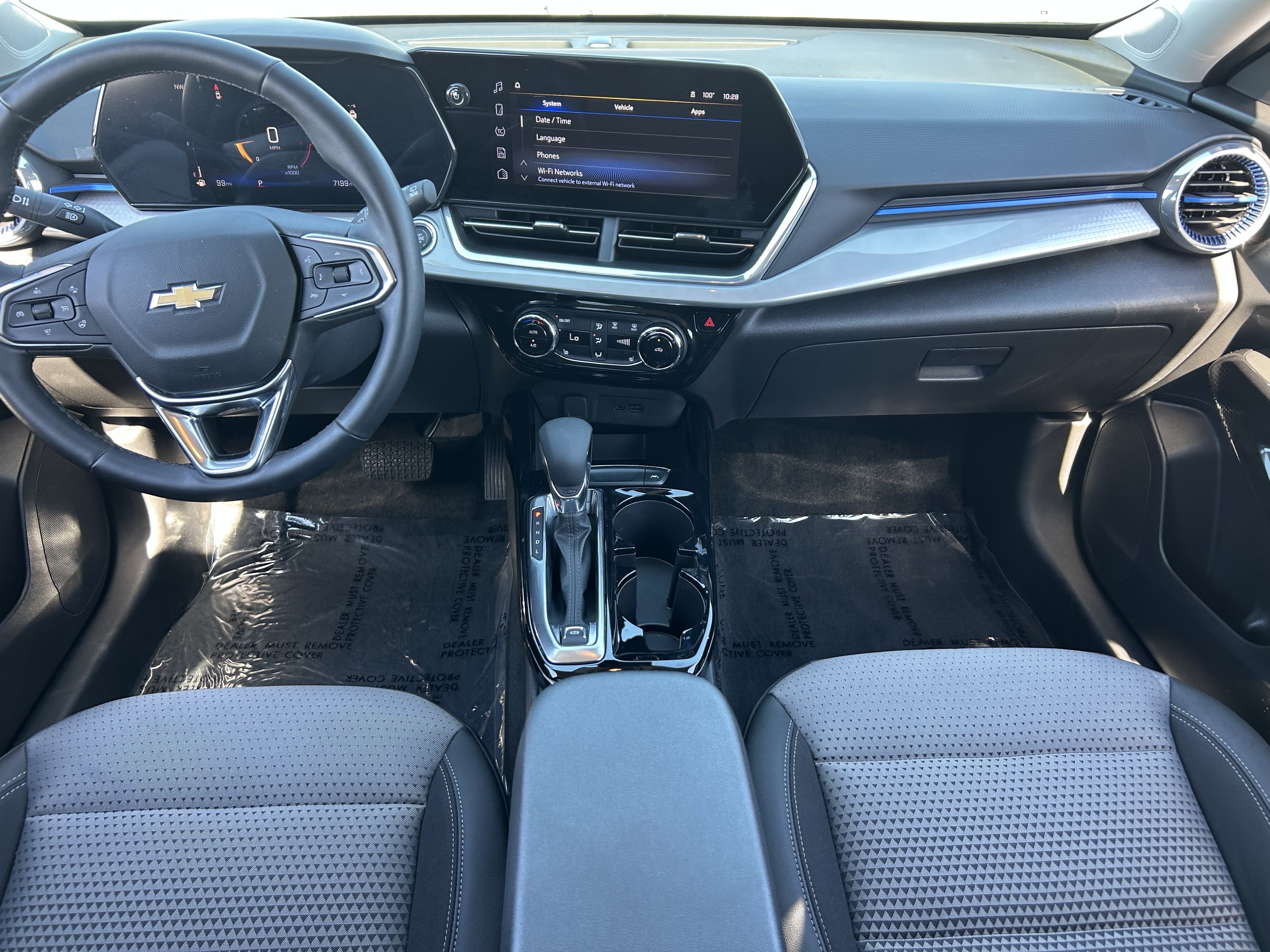 Used 2025 Chevrolet Trax LT w/ Driver Confidence Package FWD image 15