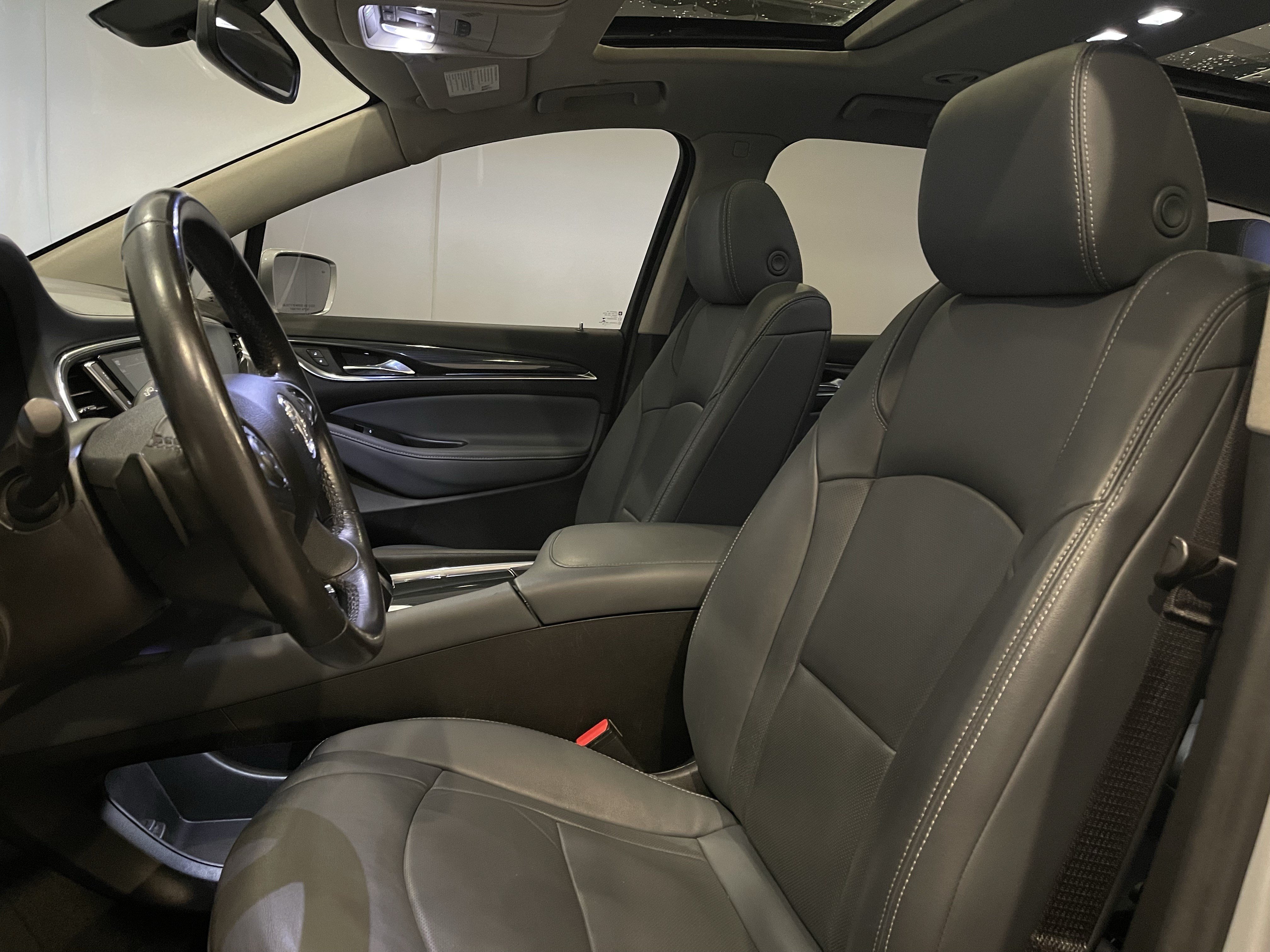 Used 2019 Buick Enclave Essence AWD/4WD image 14