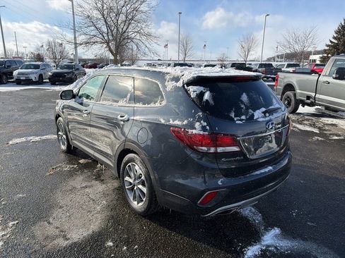 Used 2017 Hyundai Santa Fe SE image 7