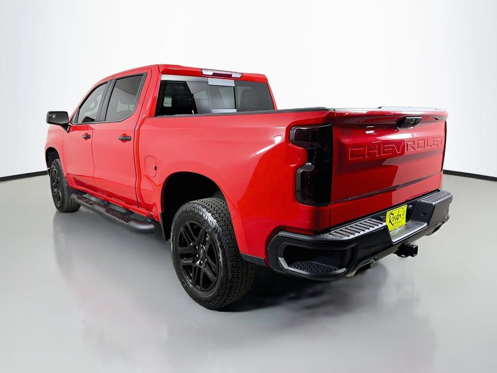 Used 2024 Chevrolet Silverado 1500 LT Trail Boss w/ Convenience Package II AWD/4WD image 8