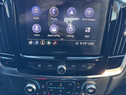 Used 2021 Chevrolet Traverse LT image 25