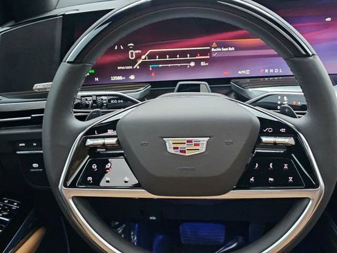 Used 2025 Cadillac Escalade Premium Luxury w/ Touring Package image 40