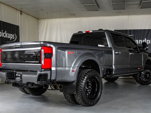 Used 2024 Ford F350 Platinum image 9