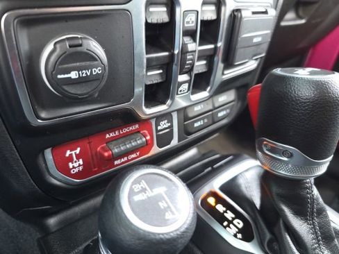 Used 2024 Jeep Wrangler Unlimited Sport AWD/4WD image 27