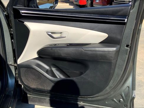 Used 2022 Hyundai Tucson SE image 22