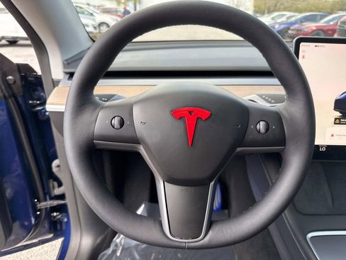 Used 2024 Tesla Model Y Long Range image 43