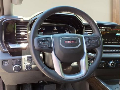 Certified 2025 GMC Sierra 1500 Elevation w/ Elevation Premium Package AWD/4WD image 3