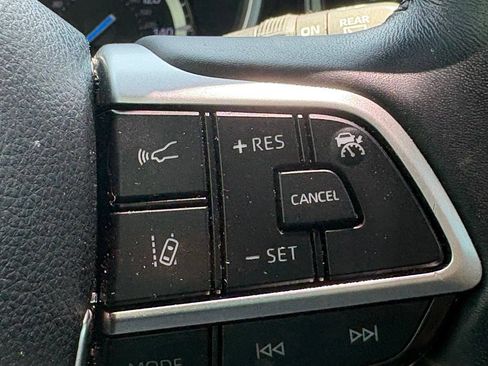 Used 2022 Toyota Highlander Bronze Edition AWD/4WD image 16