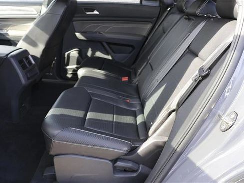 Used 2021 Volkswagen Atlas Cross Sport SE AWD/4WD image 22