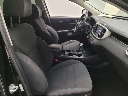 Used 2019 Kia Sorento LX image 21