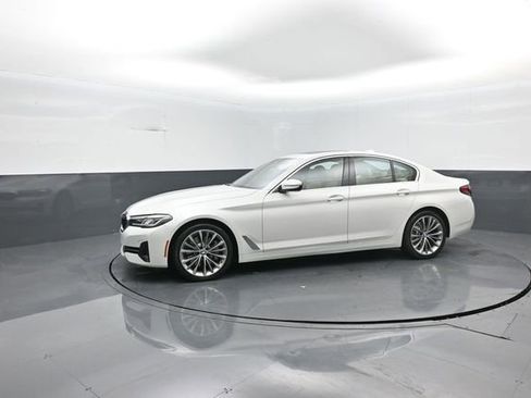 Used 2023 BMW 530i xDrive w/ Premium Package image 4