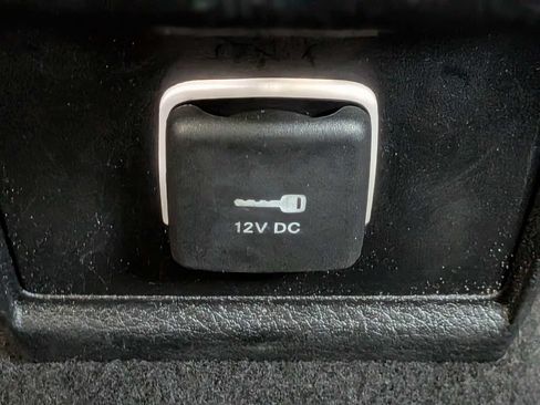 Used 2024 Jeep Compass Latitude AWD/4WD image 18