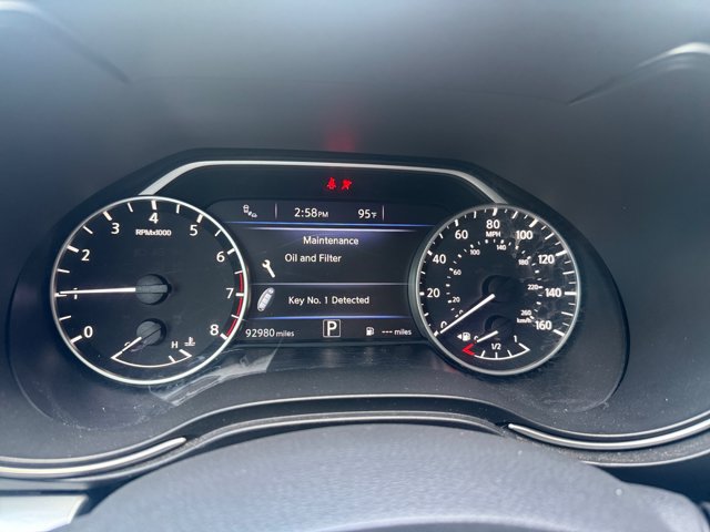 Used 2017 Nissan Maxima SR w/ Midnight Edition FWD image 9