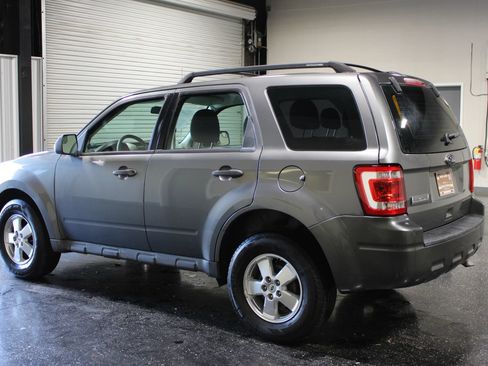 Used 2011 Ford Escape XLS w/ 101A Rapid Spec Order Code FWD image 5