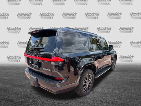 Used 2024 Lexus GX 550 w/ Cold Area Package AWD/4WD image 10