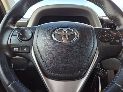 Used 2016 Toyota RAV4 XLE FWD image 18